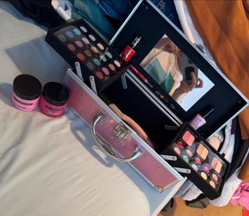 Make up set beschikbaar voor biedingen