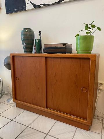 Deense kast teak 1960 beschikbaar voor biedingen