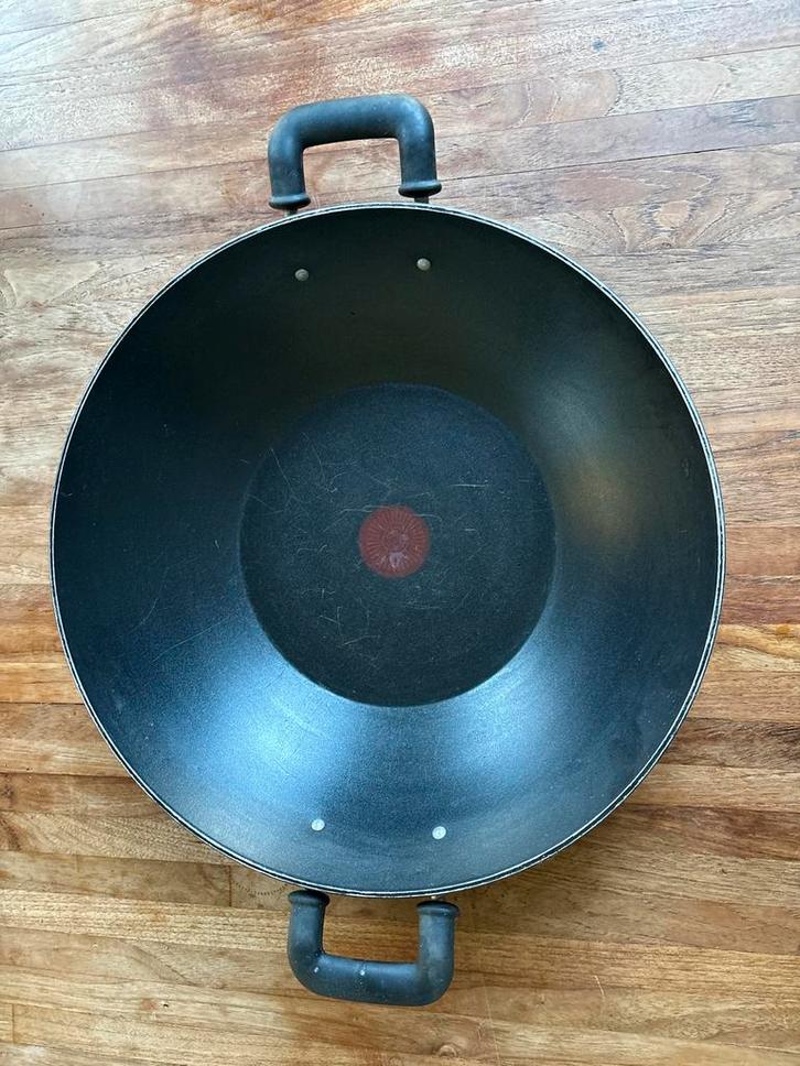 Wokpan 🚫36cm - Ideaal voor snelle maaltijden!, Huis en Inrichting, Keuken | Potten en Pannen, Gebruikt, Wok, Aluminium, Inductieplaat