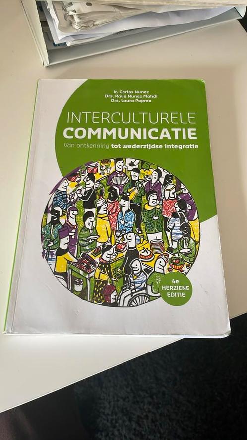 Raya Nunez-Mahdi - Interculturele communicatie, Boeken, Studieboeken en Cursussen, Zo goed als nieuw, Ophalen of Verzenden