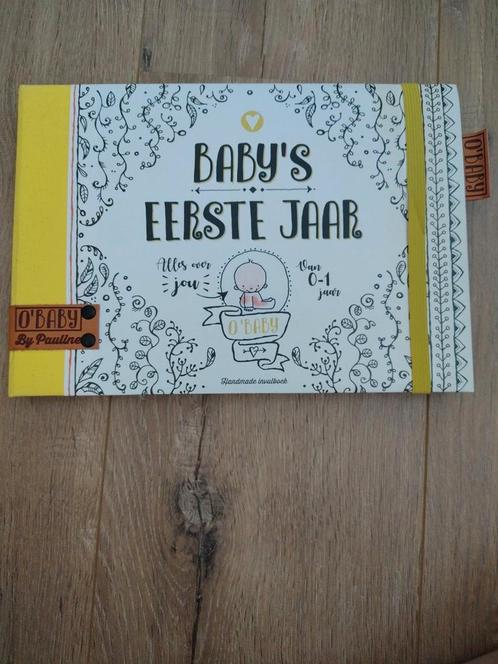 Pauline Oud - Baby's eerste jaar, Boeken, Zwangerschap en Opvoeding, Zo goed als nieuw, Ophalen of Verzenden
