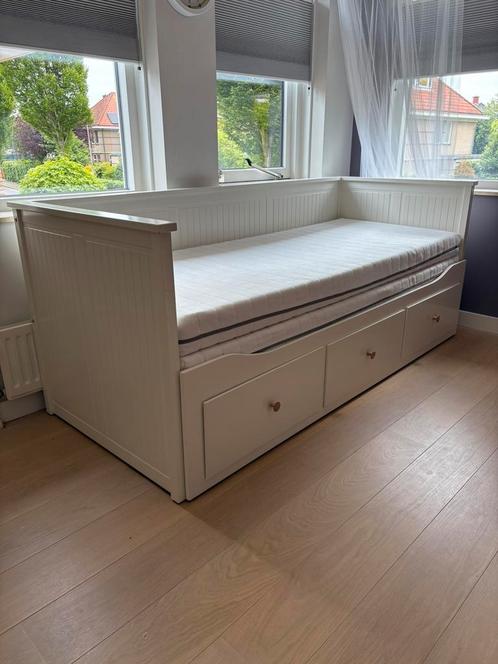 Ikea Hemnes Bed / bedbank 3 lades/2 matrassen, wit 80x200 cm, Huis en Inrichting, Slaapkamer | Bedden, Zo goed als nieuw, Eenpersoons