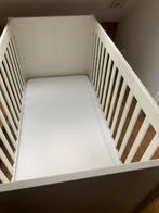 Stevig doorgroei ledikantje met matras en beddengoed, Ophalen, Gebruikt, Wit, Overige typen