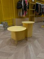HAY SLIT TABLE BIJZETTAFEL SET LICHT GEEL, Huis en Inrichting, Tafels | Bijzettafels, Minder dan 55 cm, Metaal of Aluminium, Rond