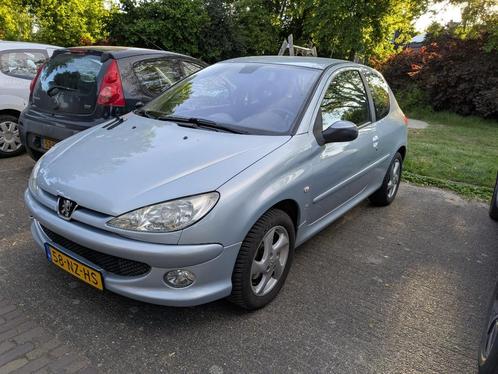 Peugeot 206 1.6 16V Gentry 3D 2004 Grijs, Auto's, Peugeot, Particulier, ABS, Airbags, Airconditioning, Boordcomputer, Centrale vergrendeling