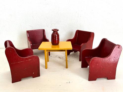 Vintage poppenhuis meubels hout rood/geel OPRUIMING 5 euro, Verzamelen, Poppenhuizen en Toebehoren, Gebruikt, Poppenhuis, Ophalen