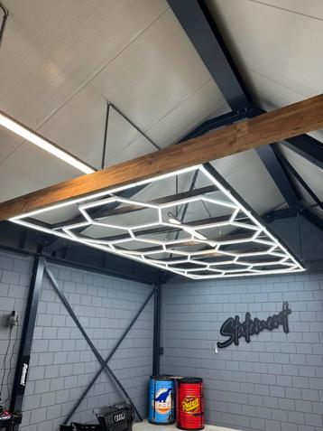 Hexagon led verlichting met frame beschikbaar voor biedingen