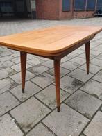 Vintage tafel in hoogte verstelbaar., Huis en Inrichting, Tafels | Eettafels, Ophalen, Gebruikt, 100 tot 150 cm, Sixties