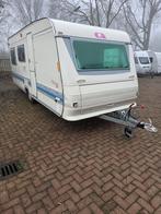Adria 541 DK - 6 persoons caravan met stapelbed en voortent, Stapelbed, Koelkast, Treinzit, Particulier