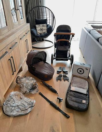 🌸 GROTE SET! Mooie Mutsy kinderwagen 🌸 Ook babyuitzet! 🌟 beschikbaar voor biedingen