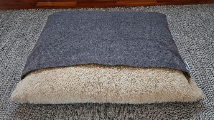 Luxe Charley Chau Hond Snuggle Bed, Dieren en Toebehoren, Hondenmanden, Zo goed als nieuw, Ophalen of Verzenden