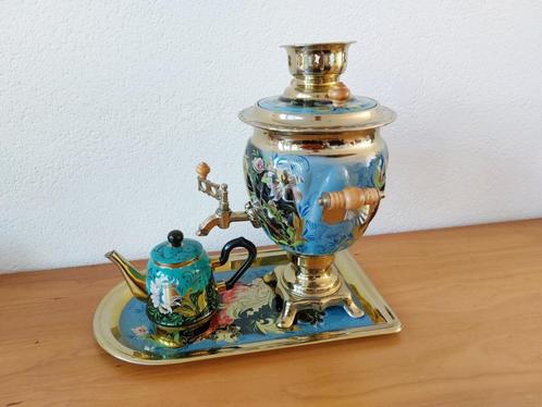 Sovjet-Samovar handgeschilderde elektrische theepot, Antiek en Kunst, Antiek | Keukenbenodigdheden, Ophalen of Verzenden