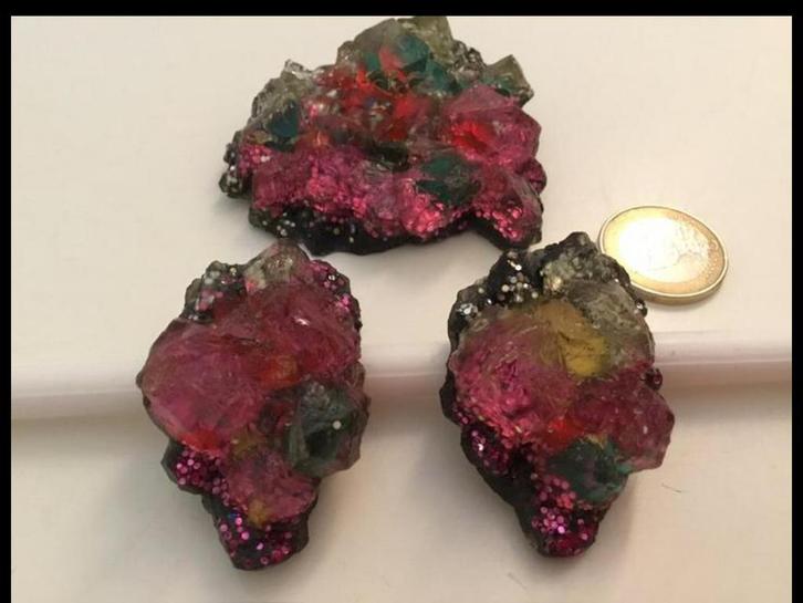 Handgemaakte Broche met oorbellen ( in Hilversum ), Sieraden, Tassen en Uiterlijk, Oorbellen, Gebruikt, Overige materialen, Met edelsteen