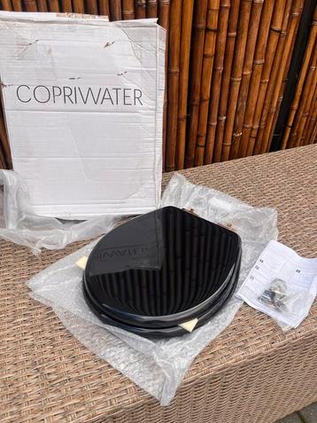 Luxe houten wc bril zwart pianolak met goudkleur sluiting beschikbaar voor biedingen