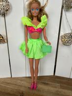 Vintage jaren 90 Barbie in Hawaii fun of beach party outfit, Verzamelen, Poppen, Ophalen of Verzenden, Gebruikt, Fashion Doll