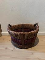 Mooie bruin/rode mand voor dekens, Huis en Inrichting, Ophalen, Gebruikt, Mand, Rond