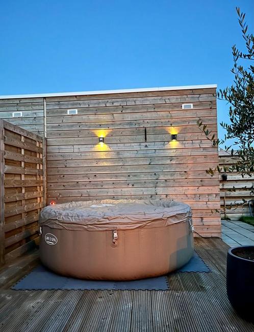 Jacuzzi Opblaasbare Whirlpool Lay-Z SPA Palm Spring, Tuin en Terras, Bubbelbaden en Hottubs, Zo goed als nieuw, Pomp, Ophalen of Verzenden