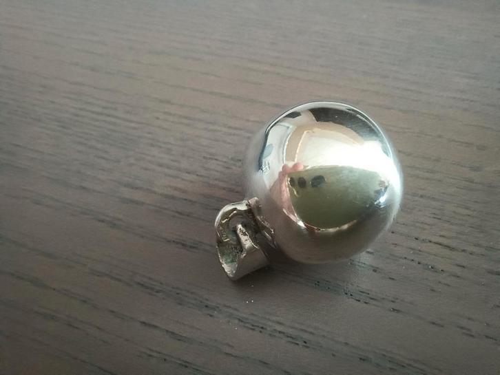 Zilveren Zwangerschapsbelletje met ketting, Sieraden, Tassen en Uiterlijk, Kettingen, Gebruikt, Zilver, Zilver, Ophalen of Verzenden