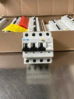 Eaton C32 Aardlekautomaat 32A 30mA 6kA RCBO Kracht 3P+N 3, Nieuw, Ophalen of Verzenden, X, X
