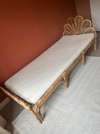 Rotan bed met matras, Huis en Inrichting, Slaapkamer | Bedden, Ophalen, Zo goed als nieuw, Hout, 200 cm