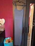 Bershka blauwe jurk - Maat M, Kleding | Dames, Jurken, Maat 38/40 (M), Blauw, Zo goed als nieuw, Onder de knie
