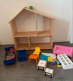 IKEA FLISAT Poppenhuis met Meubels, Ophalen of Verzenden, Zo goed als nieuw, Poppenhuis