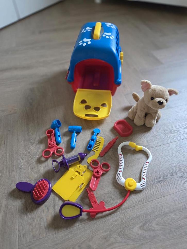 Speelgoed Box met Hondje & Accessoires, Kinderen en Baby's, Speelgoed | Educatief en Creatief, Zo goed als nieuw, Ontdekken, Ophalen of Verzenden