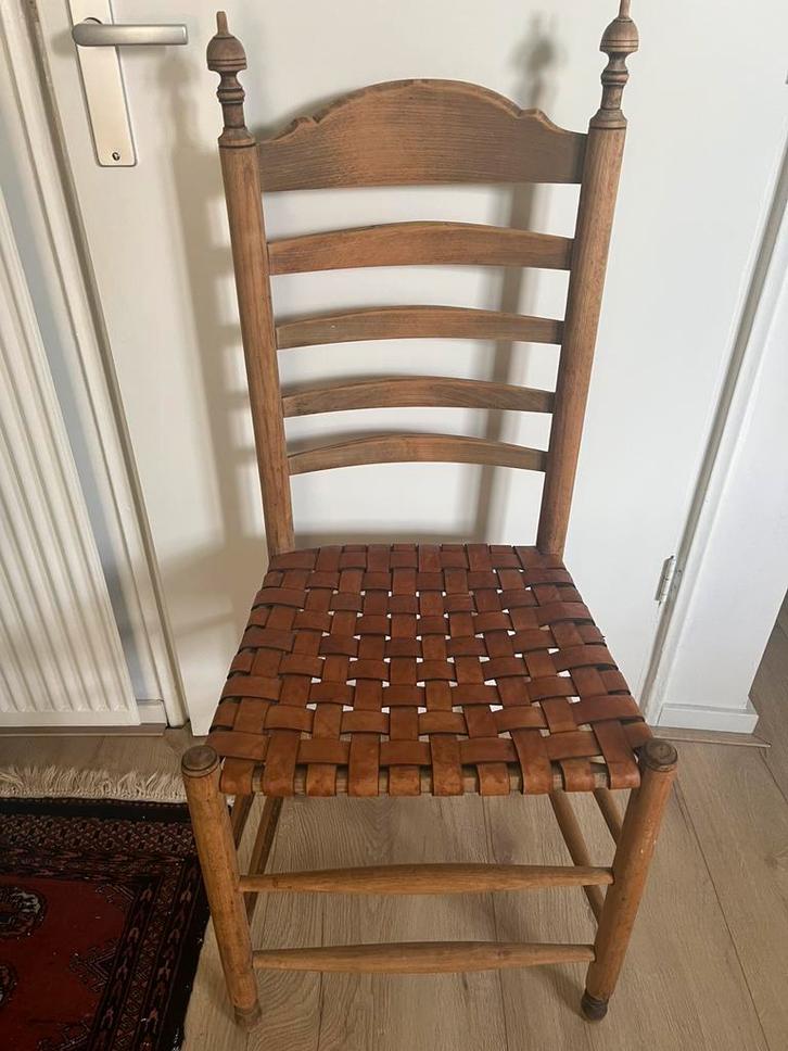 Vintage boerenstoel houten stoel met leren zitting, Antiek en Kunst, Antiek | Meubels | Stoelen en Banken, Ophalen