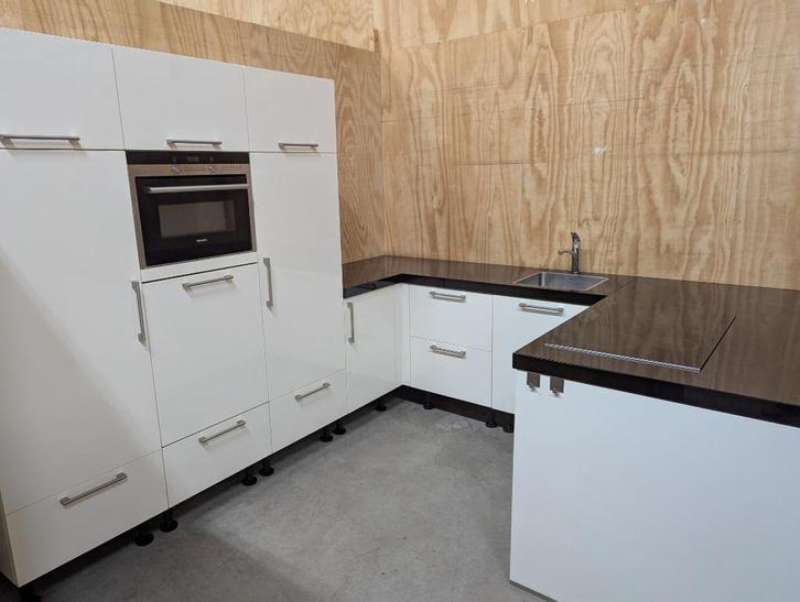 mooie keuken met graniet, Huis en Inrichting, Keuken | Complete keukens, Gebruikt, Hoekkeuken, Graniet of Steen, Hoogglans of Gelakt