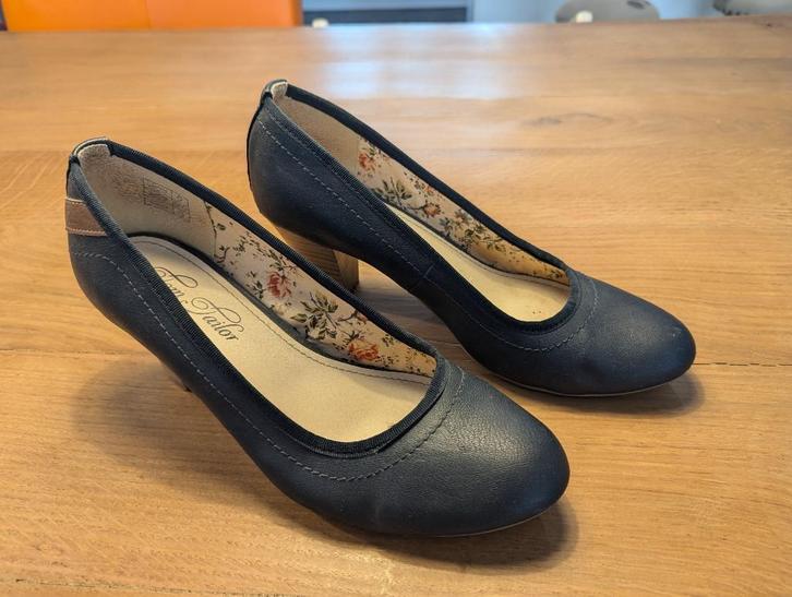 Blauwe Tom Tailor hakken maat 41, Kleding | Dames, Schoenen, Zo goed als nieuw, Schoenen met lage hakken, Blauw, Ophalen of Verzenden