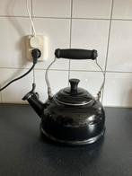 Le Creuset zwarte fluitketel izgs, 1 tot 2 liter, Ophalen of Verzenden, Gebruikt