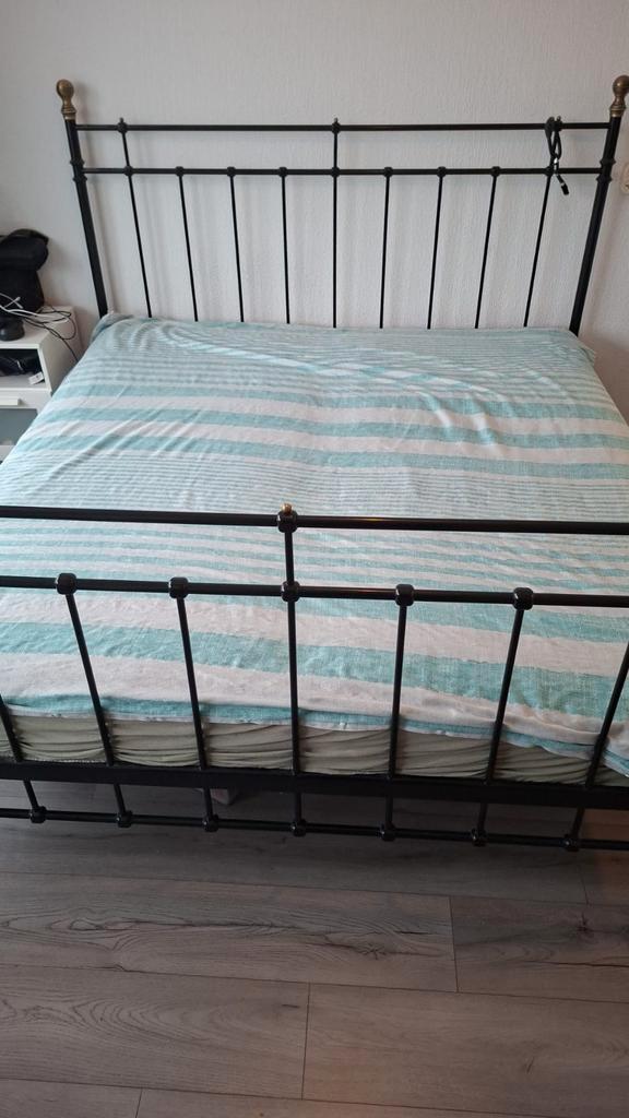 Tweepersoonsbed, Huis en Inrichting, Slaapkamer | Bedden, Gebruikt, Tweepersoons, 180 cm, Hout, Ophalen