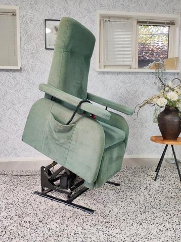 Doge sta op stoel relax fauteuil met garantie  beschikbaar voor biedingen