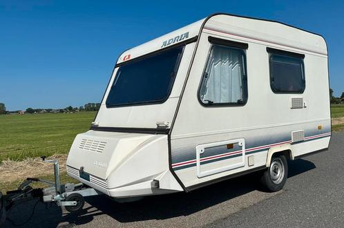 Mooie Adria optima inclusief voortent en fietsendrager., Caravans en Kamperen, Caravans, Particulier, tot en met 3, 500 - 750 kg
