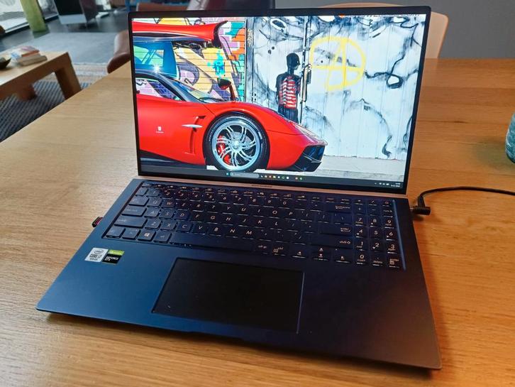 Asus UX534F Zenbook 4k, Computers en Software, Windows Laptops, Gebruikt, 15 inch, SSD, 2 tot 3 Ghz, 16 GB, Qwerty, Ophalen of Verzenden