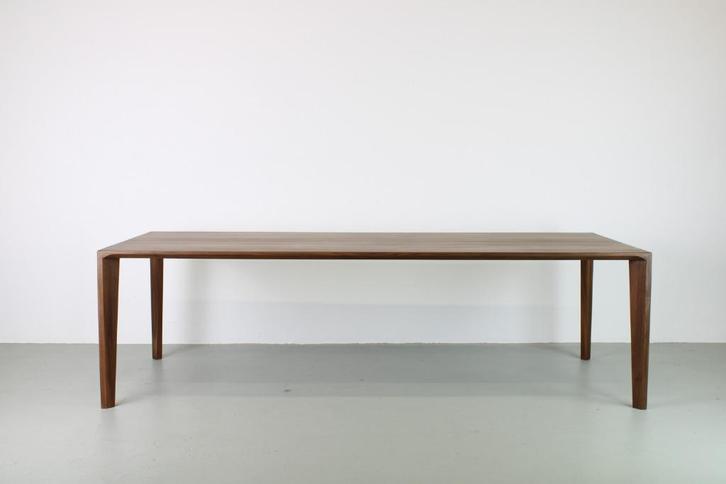 Artisan Hanny tafel, Europees walnoot, Diverse maten, Huis en Inrichting, Tafels | Eettafels, Nieuw, 50 tot 100 cm, 200 cm of meer