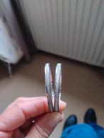 Te koop: zilverkleurige oor ringen met glitter, Ophalen of Verzenden, Zo goed als nieuw, Zilver, Overige materialen