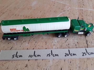 Speelgoedauto 31 cm lang Tankauto Groen Super Unleaded Oil beschikbaar voor biedingen