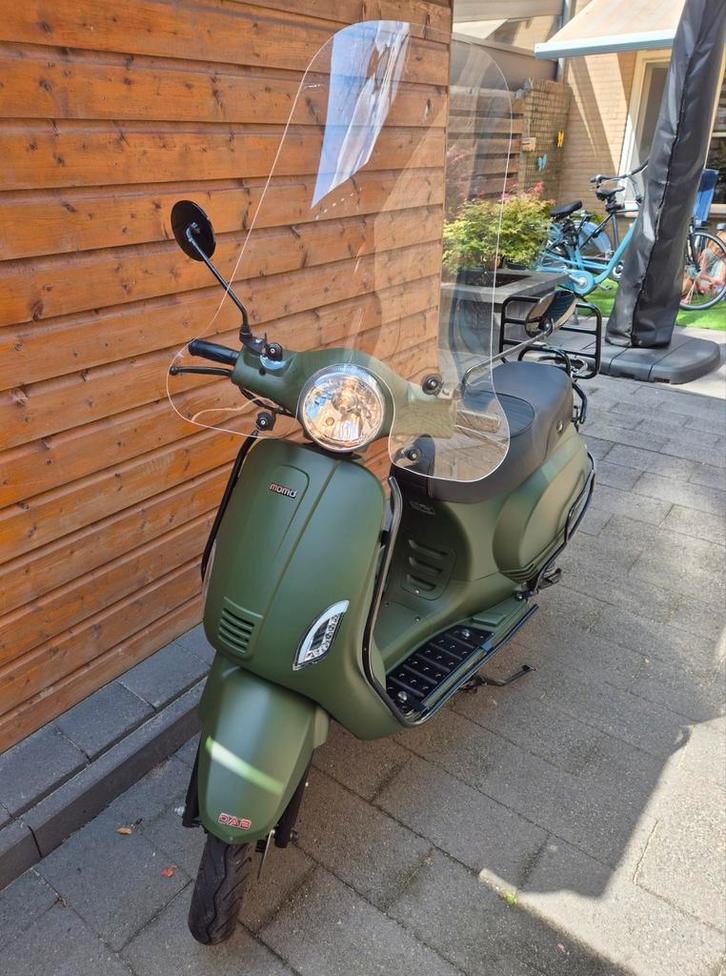 Momo morino E4, Fietsen en Brommers, Snorfietsen en Snorscooters, Zo goed als nieuw, Overige merken, Benzine, Ophalen