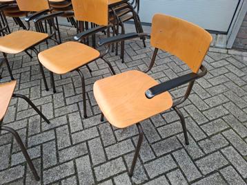 Vintage Ahrend buisenframe armstoel stoelen .Nu Zie omschr, beschikbaar voor biedingen