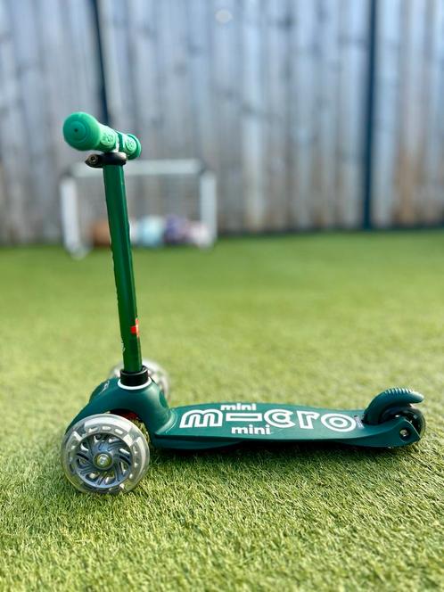 Mini Micro Deluxe ECO LED Step - Groen, Fietsen en Brommers, Steps, Zo goed als nieuw, Gewone step, Ophalen