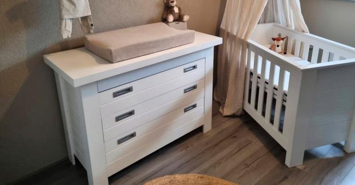 Kinderkamer wit / Gratis ophalen, Kinderen en Baby's, Kinderkamer | Complete kinderkamers, Gebruikt, Jongetje of Meisje, Ophalen