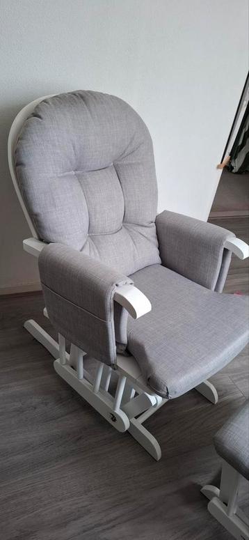 ChildHome houten schommelstoel Gliding Chair met voetenbank beschikbaar voor biedingen