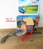 Trackmaster Thomas de Trein Fill Up Firehouse Set, Kinderen en Baby's, Speelgoed | Thomas de Trein, Ophalen of Verzenden, Zo goed als nieuw