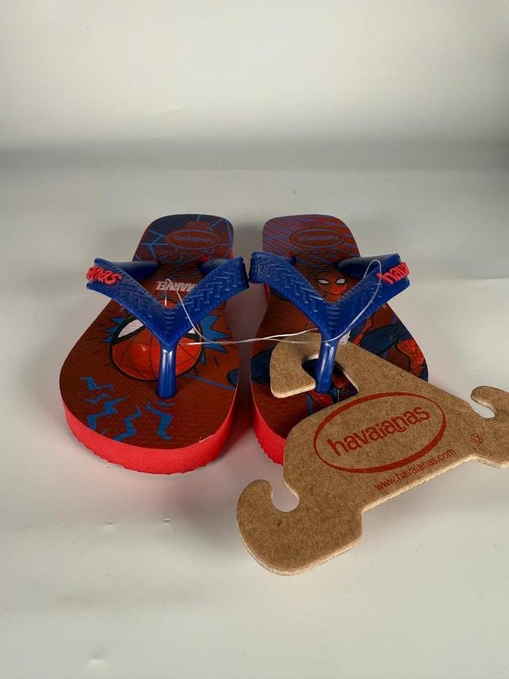 Havaianas marvel flip-flops – EU 25/26 – Red/Blue, Kinderen en Baby's, Kinderkleding | Schoenen en Sokken, Nieuw, Overige typen