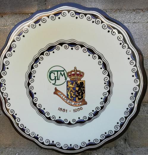 GELDERLAND. GTM. 1881-1956. Jublieumbord. Schoonhoven., Antiek en Kunst, Antiek | Wandborden en Tegels, Ophalen