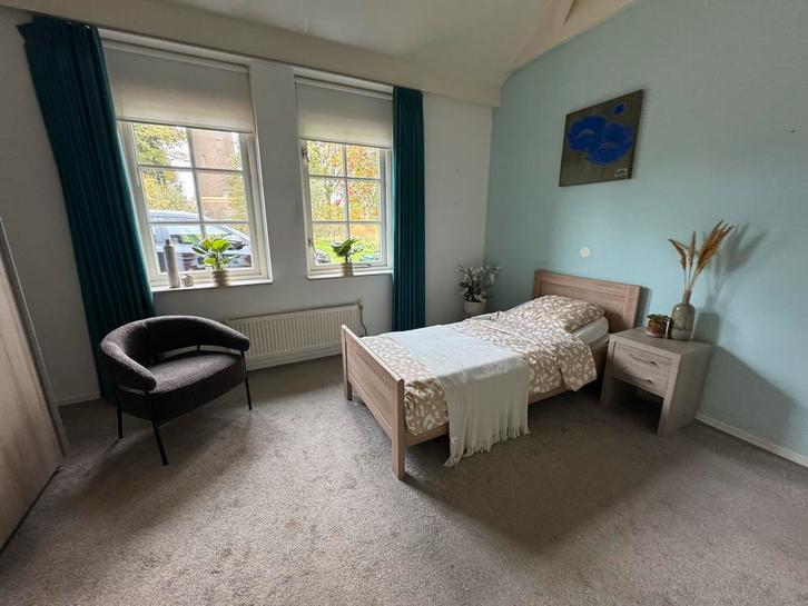 Elektrisch Verstelbaar Hoog - Laag Zorgbed, Huis en Inrichting, Slaapkamer | Bedden, Gebruikt, Eenpersoons, 90 cm, 200 cm, Hout