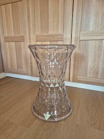 Stone by Kartell kurkje/bijzettafel in de kleur kristal  beschikbaar voor biedingen