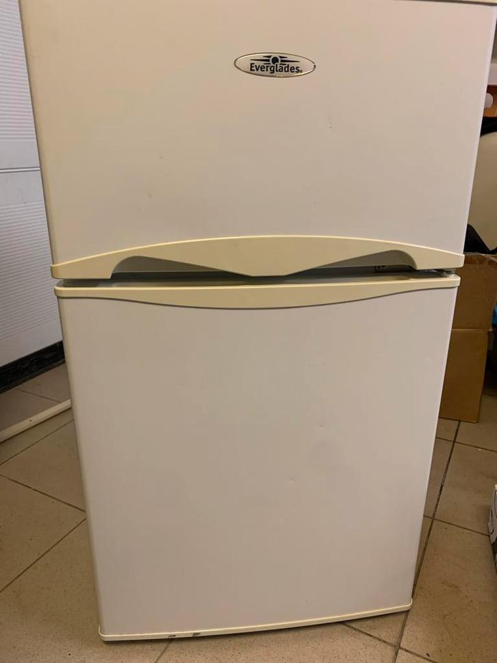 Kleine Koelkast met Vriesvak - 85cm hoog, Witgoed en Apparatuur, Koelkasten en IJskasten, Gebruikt, Met aparte vriezer, 75 tot 100 liter