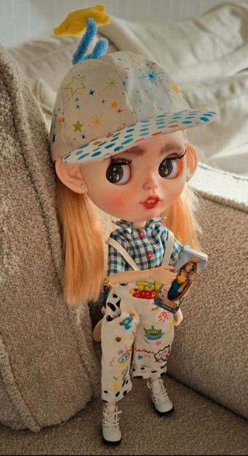 Blythe meisje  beschikbaar voor biedingen
